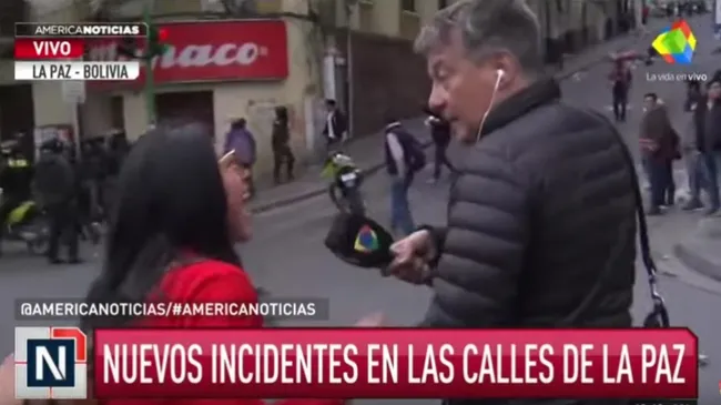 Manifestantes agredieron al periodista Rolando Graña en Bolivia