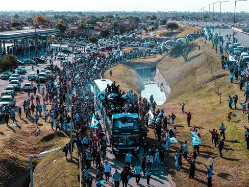 Belgrano dio la vuelta olímpica por Córdoba y la ciudad lloró de felicidad