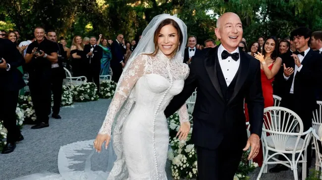 Famosos, lujos y protestas: las mejores fotos de la polémica boda de Jeff Bezos en Venecia