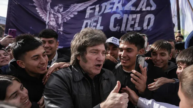 Presidente de FOPEA: “Los ataques de Milei al periodismo se reproducen en todas las provincias”