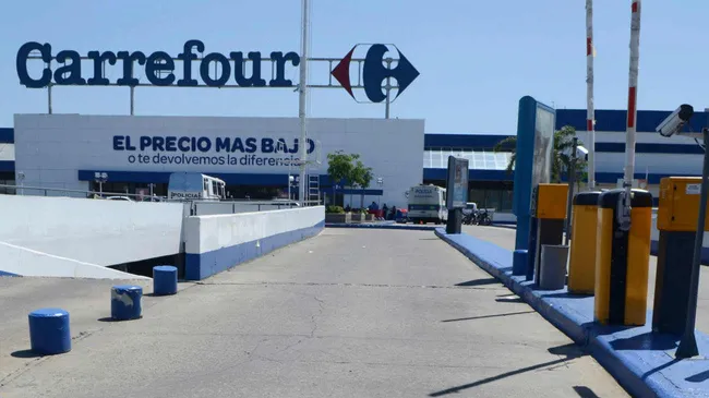 La venta de Carrefour en Argentina quedó en suspenso: "Las ofertas no convencieron" según su CEO