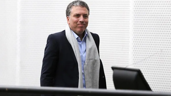 Dujovne sin filtro: más ajuste, el poder como ministro y la dolarización