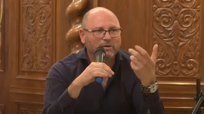Yoel Schvartz, desde Israel: "Hay un intento del Gobierno de modificar el régimen político y la libertad de prensa"