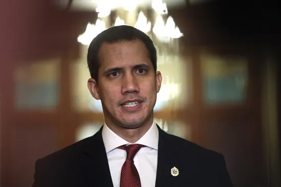 Tras visitar la UE y EEUU, Guaidó volvió a Venezuela y el chavismo promete "paredón"