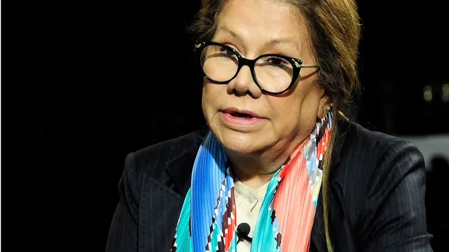 Camaño: "Es obsceno que los dirigentes sigan bailando en el Titanic y brindando"