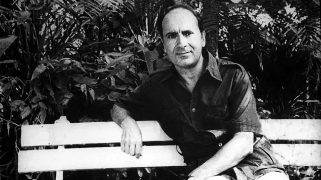 Dos novelas para conocer (o releer) a Manuel Puig en verano