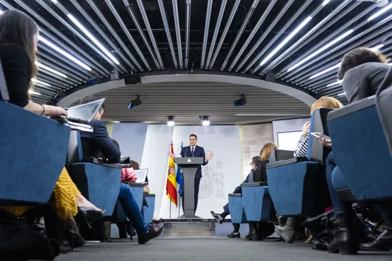 España aprovecha la difícil situación de May ante el brexit