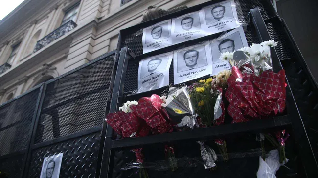 Tras amenazas a las funerarias, este viernes en Moscú despedirán a Navalny bajo tenso clima