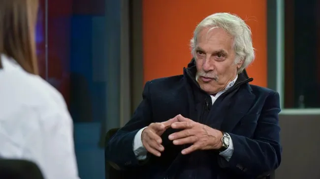 Fernando Galmarini: "Menem jugó en la Selección y Milei no pudo llegar ni a las inferiores de Chacarita"