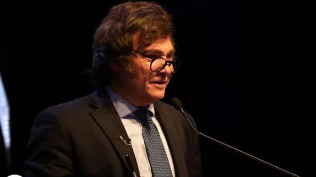 Silvia Ramírez Gelbes: "Javier Milei mostraba una mirada fiera, como el animal que ataca a su presa"