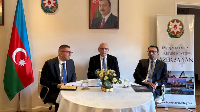 Azerbaiyán instó a Armenia a avanzar con el histórico acuerdo de paz por Nagorno Karabaj: "La oportunidad no estará para siempre"