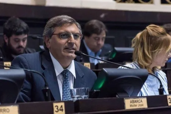 Quién es Walter Abarca, el ex secretario privado de Néstor y Cristina Kirchner que va por la reelección eterna de intendentes