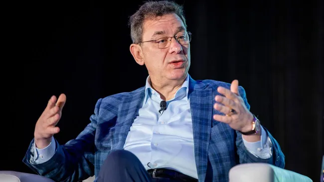El CEO de Pfizer tiene Covid tras recibir cuatro dosis de la vacuna de ese laboratorio