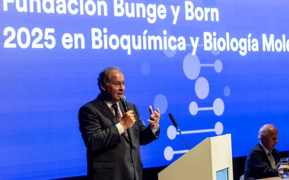 El empresario Jorge Born (h) dijo que "invertir en ciencia no es un gasto"