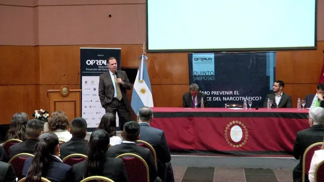 Un ex director de Narcotráfico de México admite que Argentina es el escondite de los grandes jefes