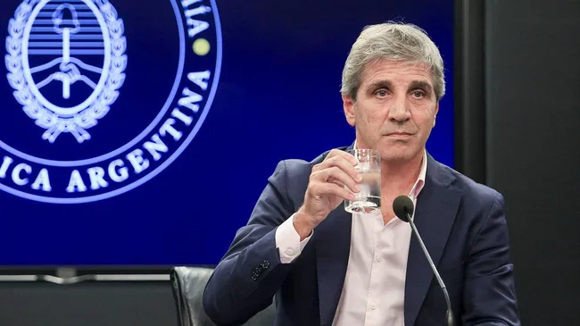 Inversionistas extranjeros testearon el dólar y la salida a los mercados con Luis Caputo