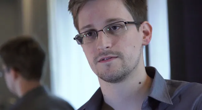Putin otorgó la ciudadanía rusa a Edward Snowden, fugitivo de Estados Unidos