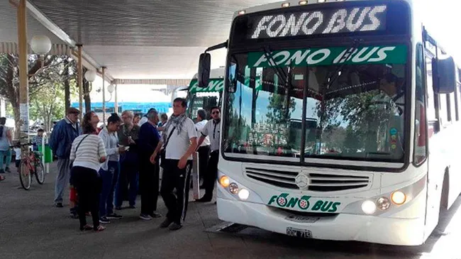 Pelea de hermanos en Fono Bus: acusan a uno de los dueños de vaciar la empresa para favorecer a FAM