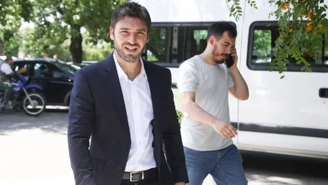 Tras el fallo, Chubut no cortará el suministro de petróleo y gas: "Van a tener que tomar cursos de enviar mails"