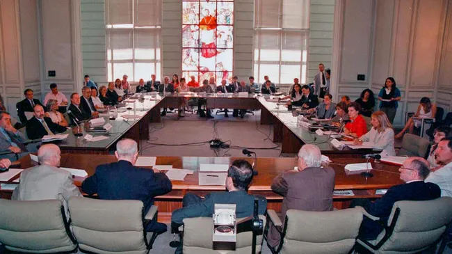 Mesa del diálogo argentino 2002