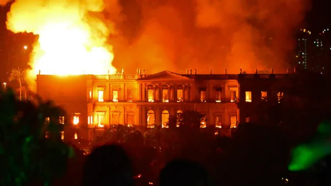 El museo nacional de Brasil recaudó US$960 millones menos que Notre Dame para su reconstrucción
