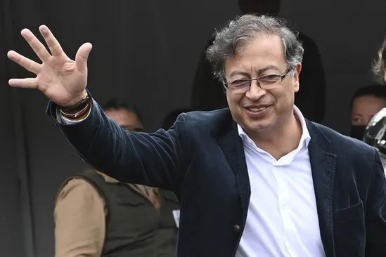 Quién es Gustavo Petro, un exguerrillero autoritario que llevó a la izquierda al poder en Colombia