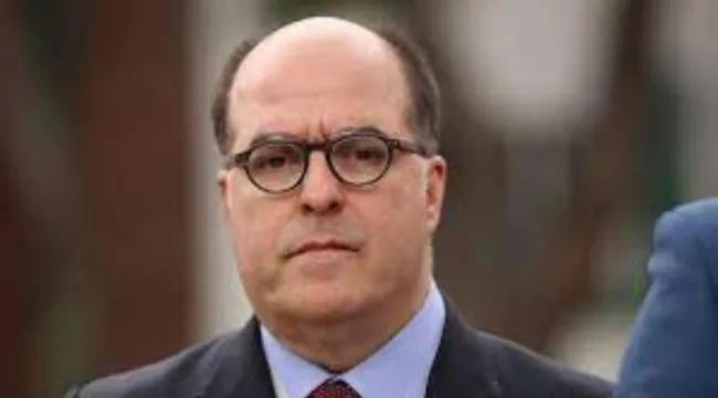 Julio Borges, diputado en Venezuela: "Si Maduro se queda en el poder, el 20% de la población venezolana se iría del país"