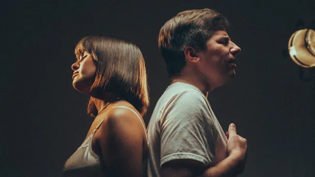 Tras su paso por el Festival de Viña y el Lollapalooza, Camilú lanzó nuevo single junto a Nahuel Pennisi