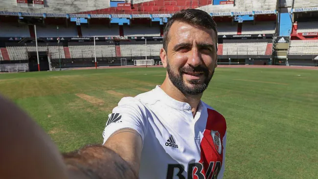 El padre de Lucas Pratto sufrió una violenta entradera en su casa