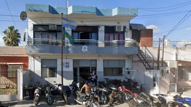 Se escaparon 4 presos de una comisaría en Isidro Casanova y los busca la Policía Bonaerense