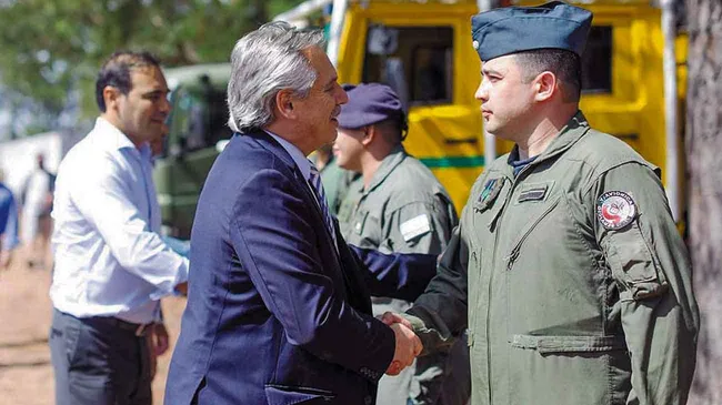 El Gobierno se aleja del conflicto y mira al FMI