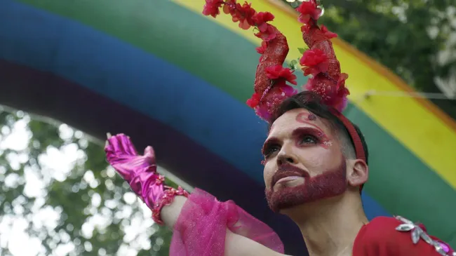 Galería de fotos de la Marcha del Orgullo 2025: las calles porteñas se llenaron de colores, brillos y consignas de resistencia