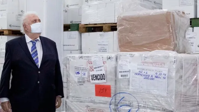 La OA denunció a Lemus y Rubinstein por las vacunas vencidas durante la gestión macrista