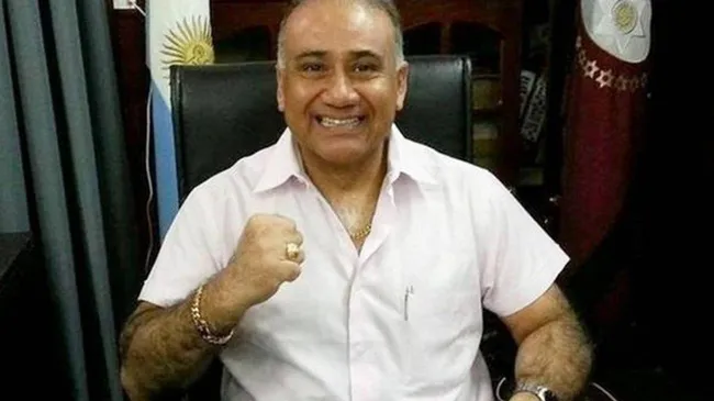 Dólares, euros, armas y autos de lujo en el allanamiento al intendente de Salvador Mazza, Rubén Méndez