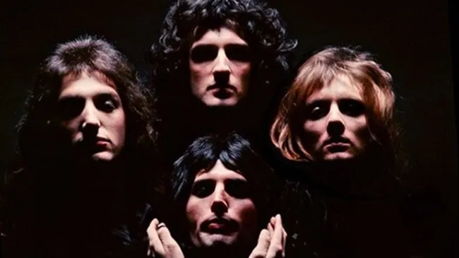 "Los años de Rapsodia Bohemia", la muestra de Mick Rock sobre Queen llega a Buenos Aires
