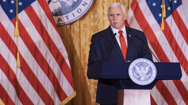 El exvicepresidente Mike Pence disputará la interna republicana con Trump y De Santis