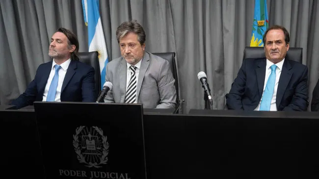 Muerte de Maradona: finalizó el juicio con un médico absuelto y el resto conocerá el veredicto en diciembre