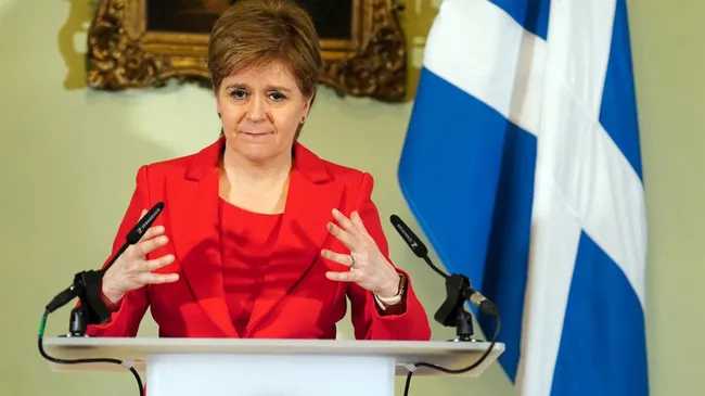 Renunció la primera ministra de Escocia, Nicola Sturgeon: "Debemos superar la división en la política"