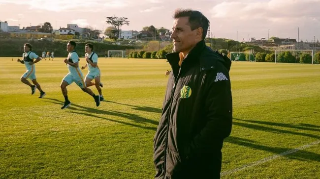 La revolución de Farré en Aldosivi: dos meses intensos y salvación histórica