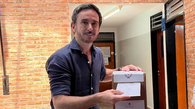 El PRO encabeza en Pilar: quién es el "Dandy", el ginecólogo y exgoleador del ascenso elegido
