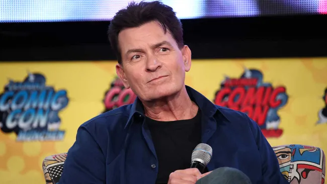Una vecina intentó asesinar al actor Charlie Sheen en su casa en Malibú