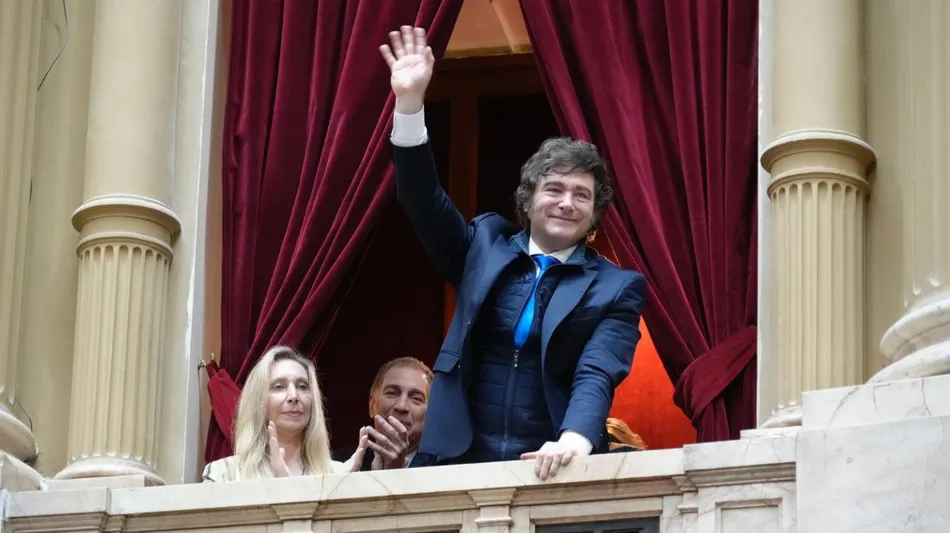 Enrique Szewach analiza la estrategia económica de Milei: “El error fue invertir el orden, ahorrar en pesos y gastar en dólares”
