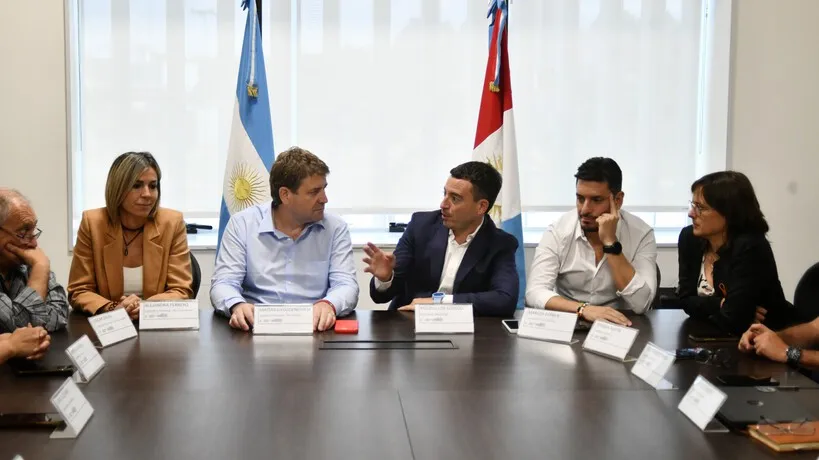 De Loredo saca músculo en las dos capitales y la interna UCR amenaza con ir otra vez a Tribunales