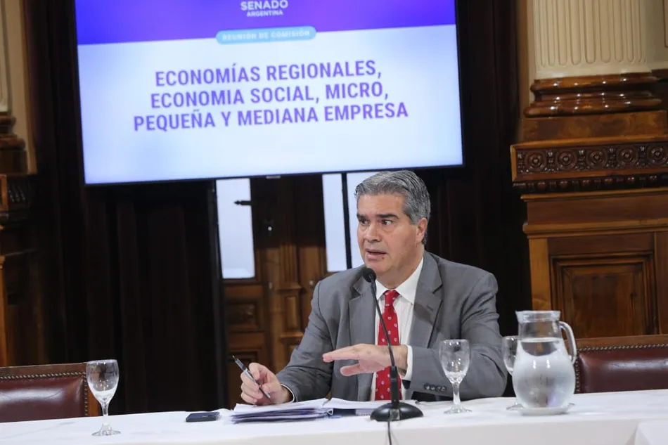 Capitanich presidirá la comisión del Senado que debate el futuro de las PyMEs y las economías regionales