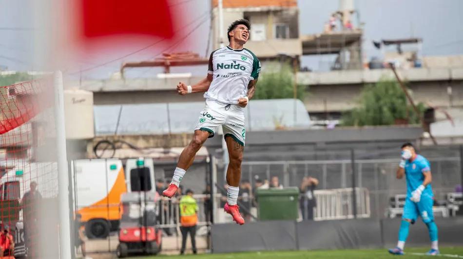 Sarmiento dio el golpe ante Barracas Central e Independiente Rivadavia hundió a Tigre en Victoria