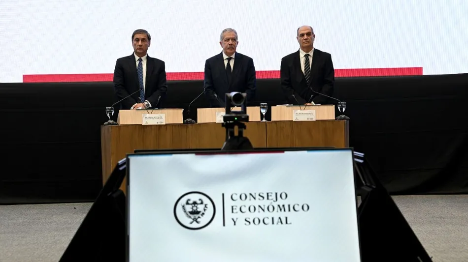 El gobernador de Santiago del Estero, Elías Suárez, criticó al Gobierno nacional: "Cierre de industrias y ausencia de políticas públicas"