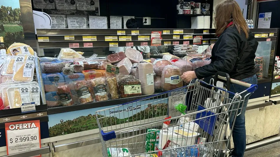 La economía del “argentino de a pie”: qué resignan los hogares para llegar a fin de mes