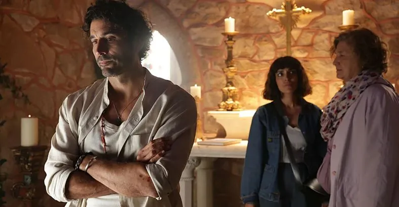 “Si es martes, es asesinato”: Netflix estrenó la serie que parodia el suspenso clásico