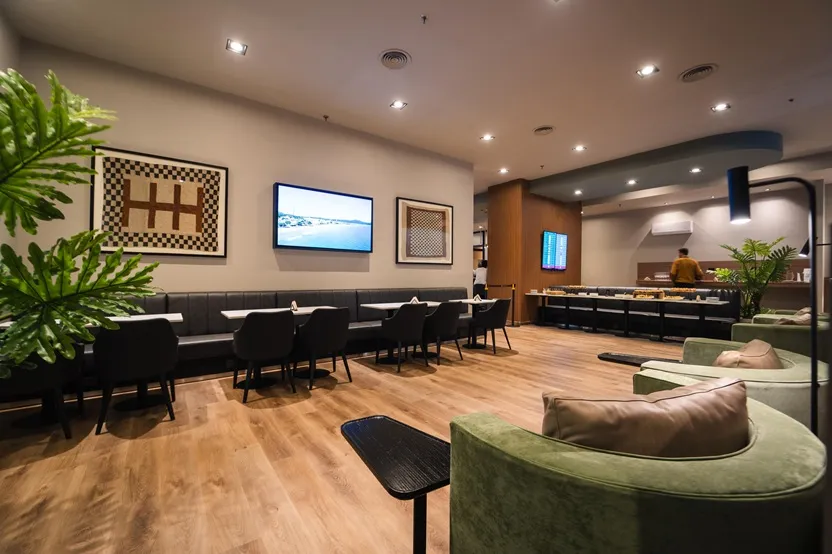 El Aeropuerto Taravella reinauguró su sala VIP: ya opera las 24 horas y cuadriplicó su capacidad