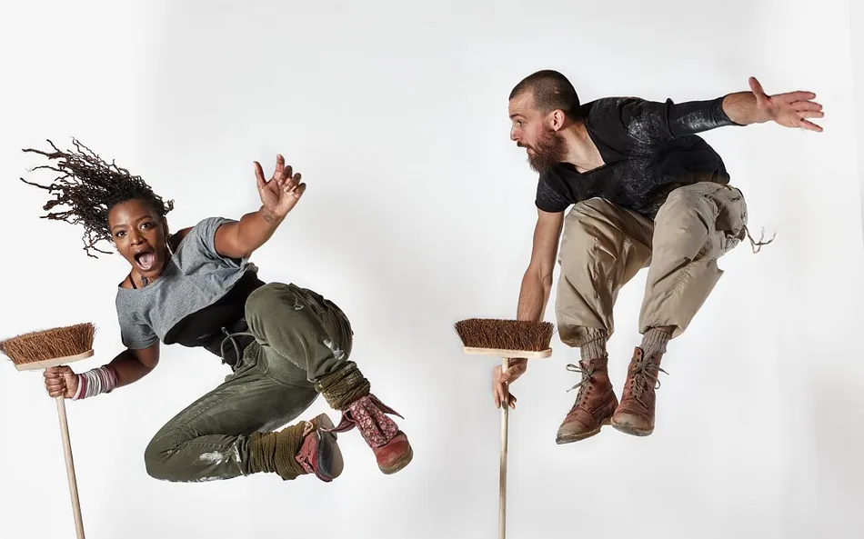 Stomp: el arte de convertir el ruido cotidiano en una leyenda musical de regreso a la Argentina